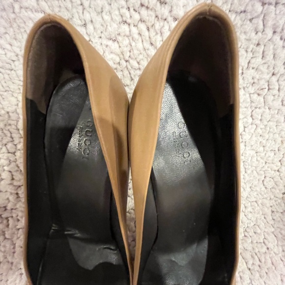 Gucci Sachalin Tan Leather 3.5” Heels - Picture 7 of 8